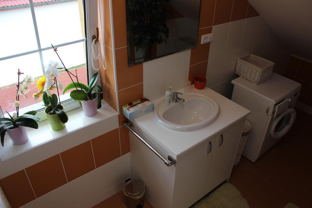 Orange Loft Apartment Kájov Exteriér fotografie
